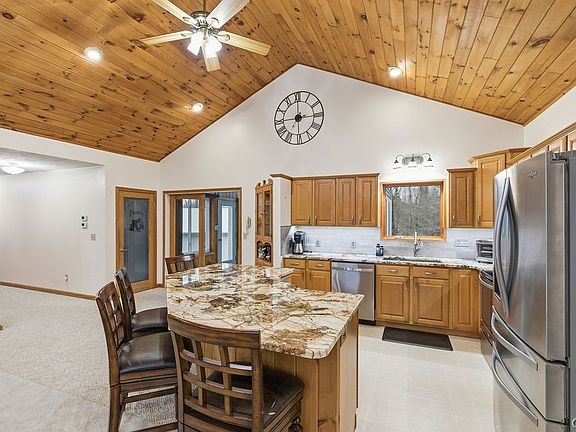 5th image of 230 Jackson Rd