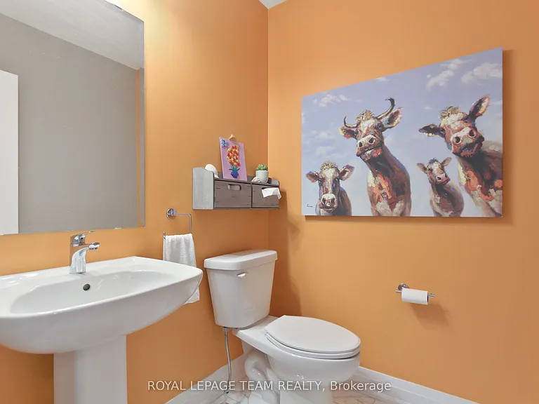 119 Discovery Cres — Photo 4