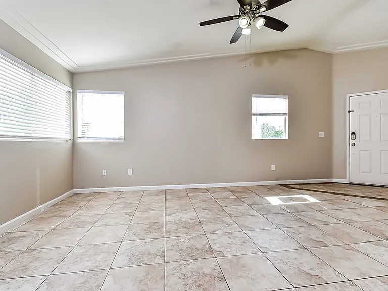 2306 Hollow Oak Ave — Photo 4
