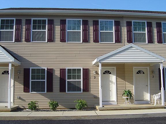 4th image of 71 S Reber St APT 13
