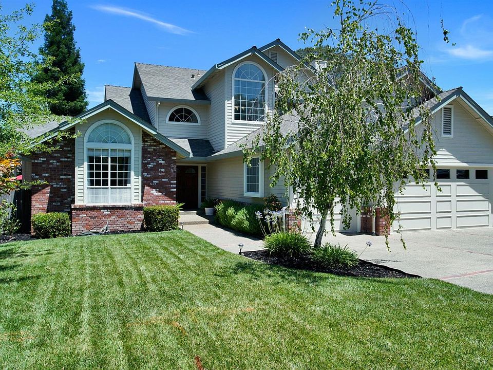 2nd image of 8481 Whispering Oak Ln