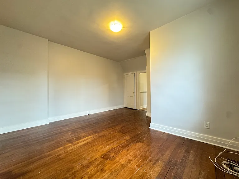 26 Eastchester Ave #1 — Photo 7