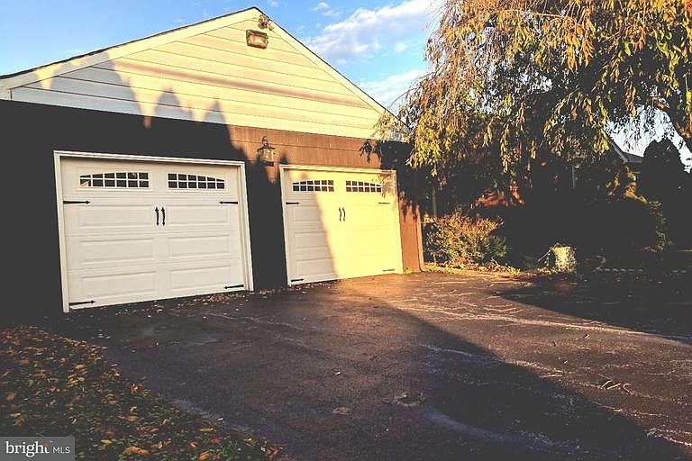 2nd image of 2682 Glasgow Ave