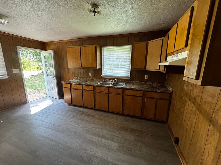 3113 Old School Rd — Photo 9