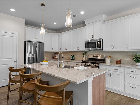 5th image of 204 Branford St #Sun0126