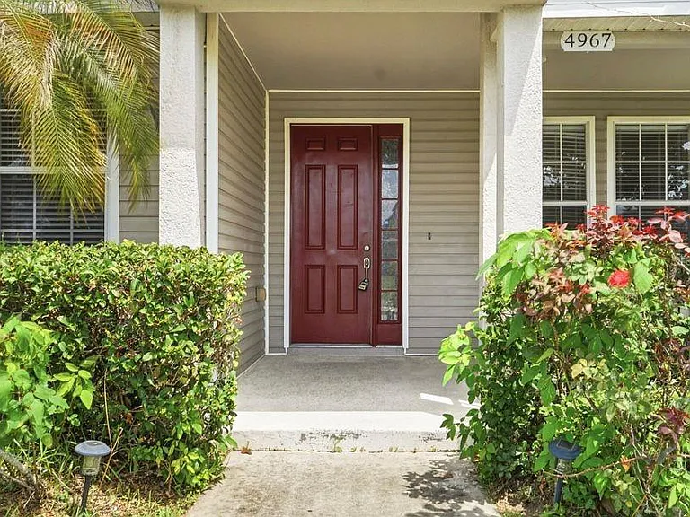 4967 Pall Mall St W — Photo 3
