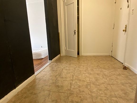 5th image of 78 Hawthorne St #11