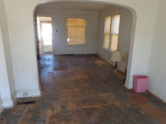 2nd image of 3001 F Ave