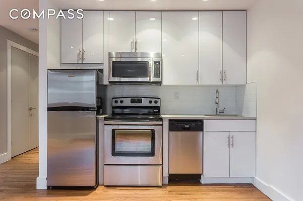 Rented by Compass | media 12
