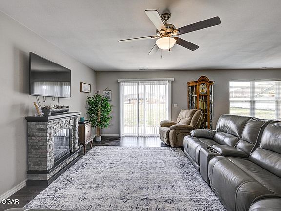 2nd image of 17915 Laredo Rd