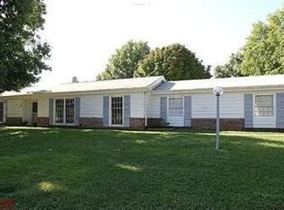 197 River Bend Cir, Chesterfield, MO 63017