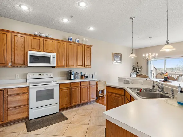 4600 Blaylock Cir #3804, Inver Grove Heights, MN 55076