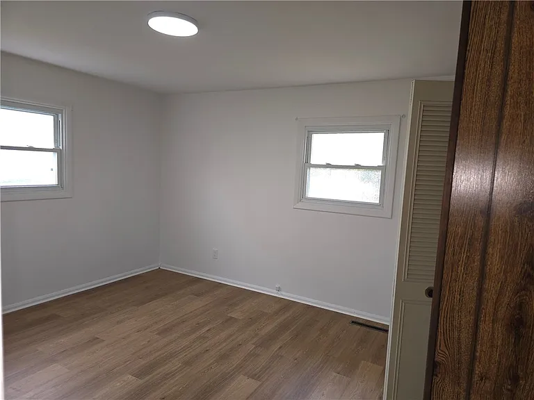 379 Hollybrook Rd — Photo 17