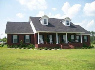 1954 Anderson Cir, Lyons, GA 30436