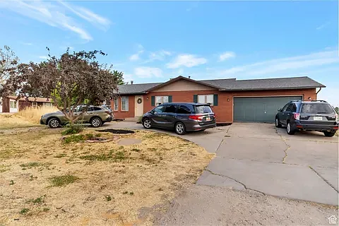 715 W 3000 N — Photo 12