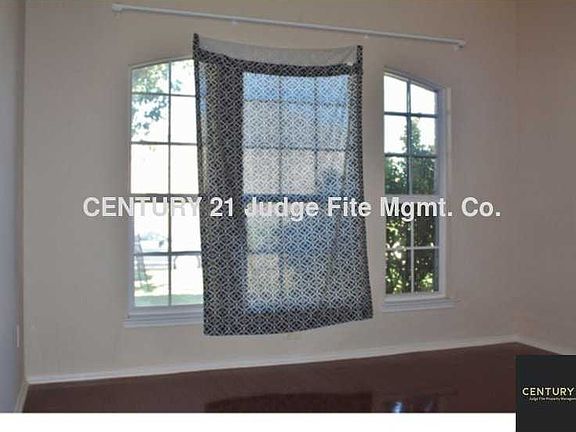 4th image of 2123 Matagorda Ln