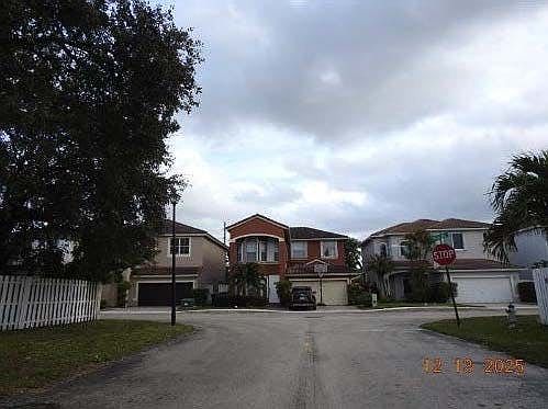 5th image of 3707 SW 50th Ct