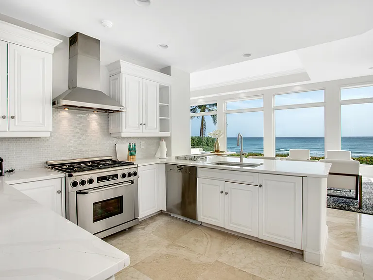 2635 S Ocean Blvd — Photo 10