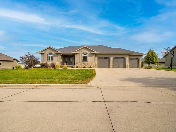 4th image of 1615 Valley View Pl