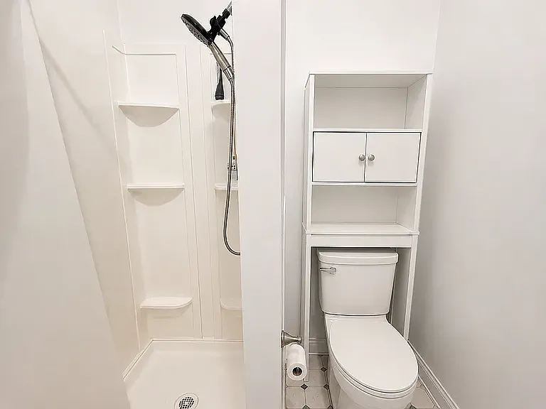 3 bed, $1,700 — Photo 3