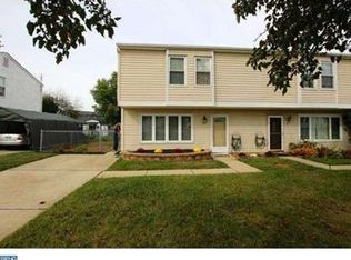 69 Farmhouse Rd, Sicklerville, NJ 08081