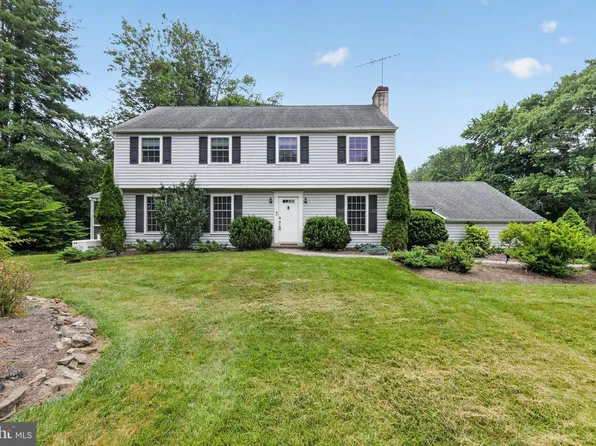 1408 Ponds Edge Rd, West Chester, PA 19382