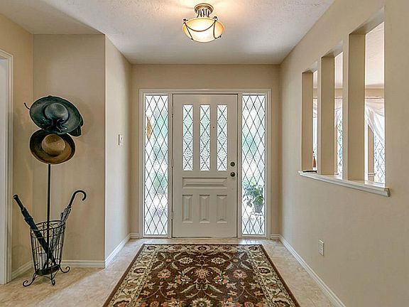 Large tiled entry way
