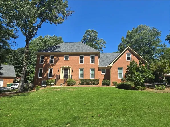 5616 Broxton Cir, Peachtree Corners, GA 30092