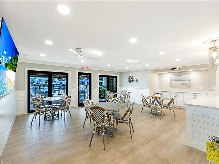 3200 Gulf Shore Blvd N #112 — Photo 24