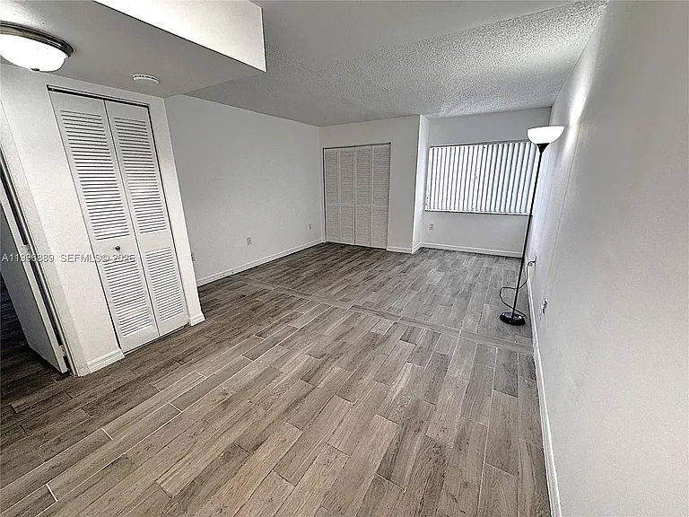 711 N Pine Island Rd #211 — Photo 8