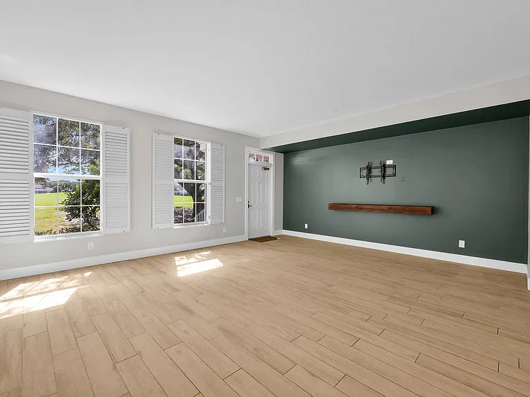 228 Murray Ct — Photo 5