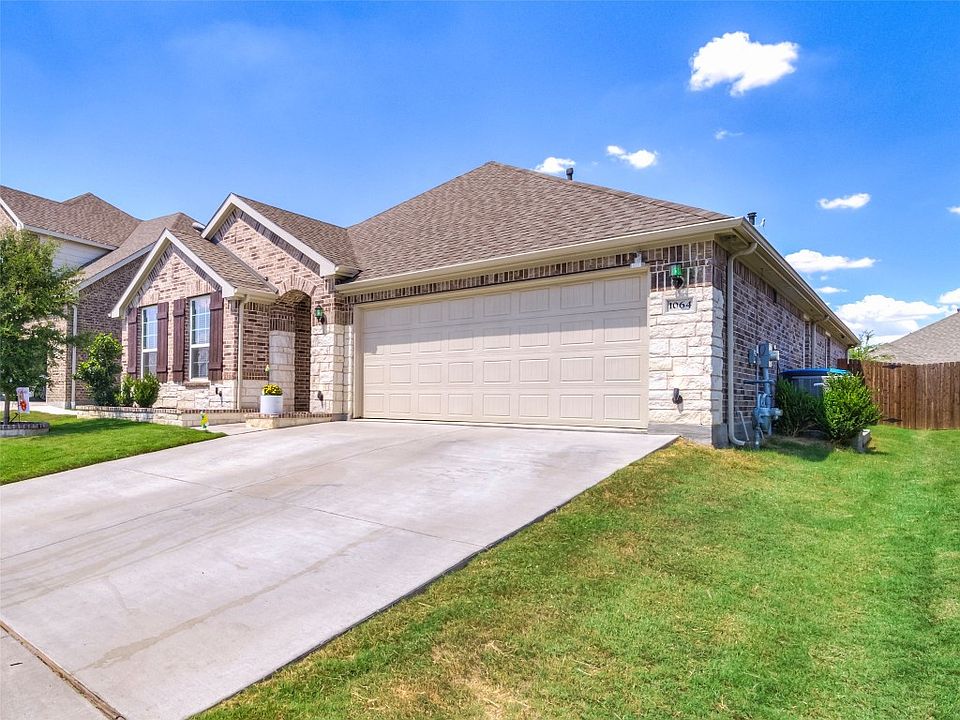 2nd image of 1064 Pinnacle Breeze Dr
