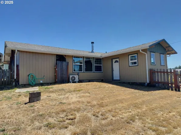 1487 N Dean St, Coquille, OR 97423