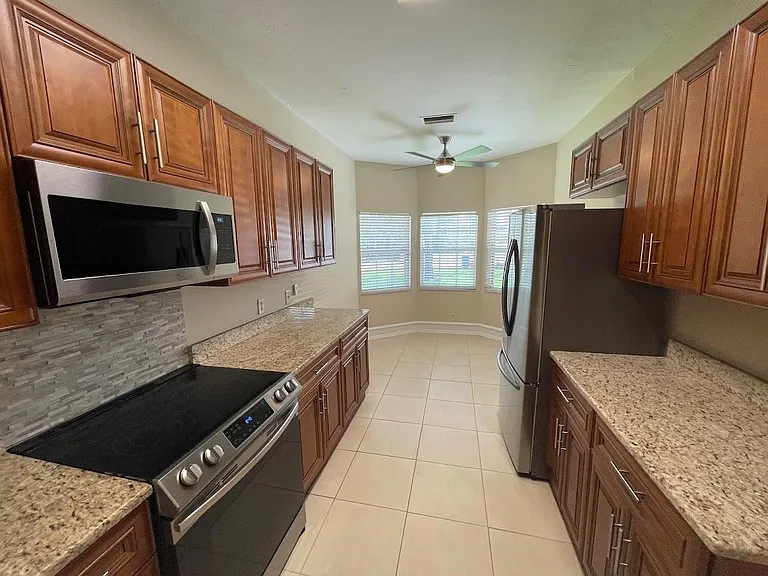 10295 Saint Patrick Ln — Photo 23