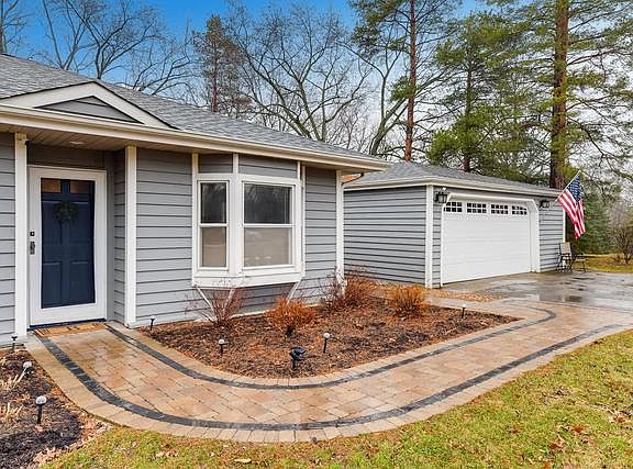 2nd image of 24010 N Shagbark Dr