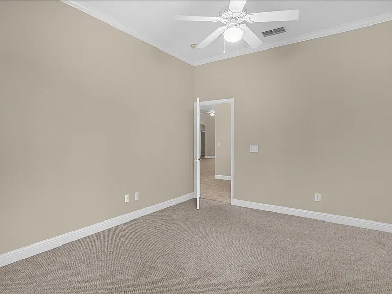 10674 Woodchase Cir — Photo 4