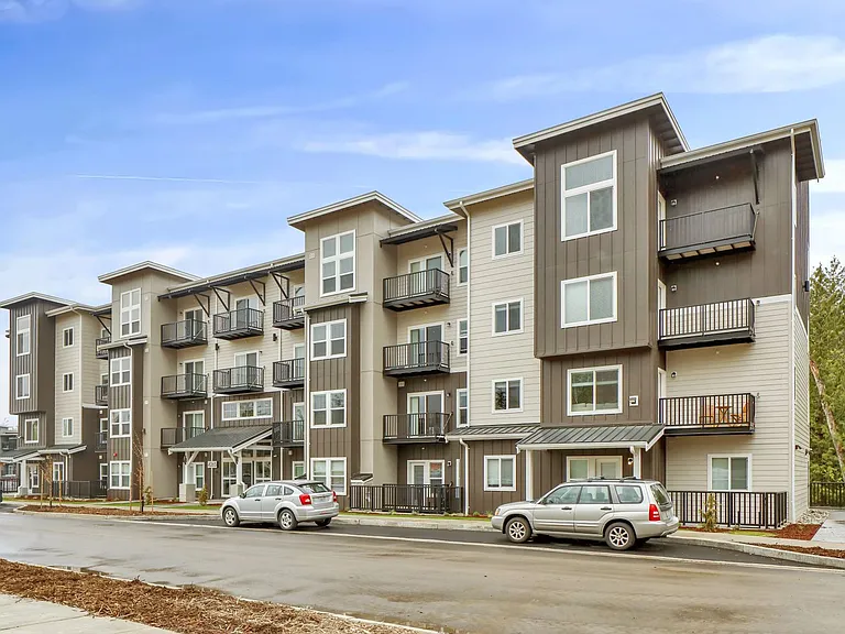 Kingsway Apartments — Photo 10