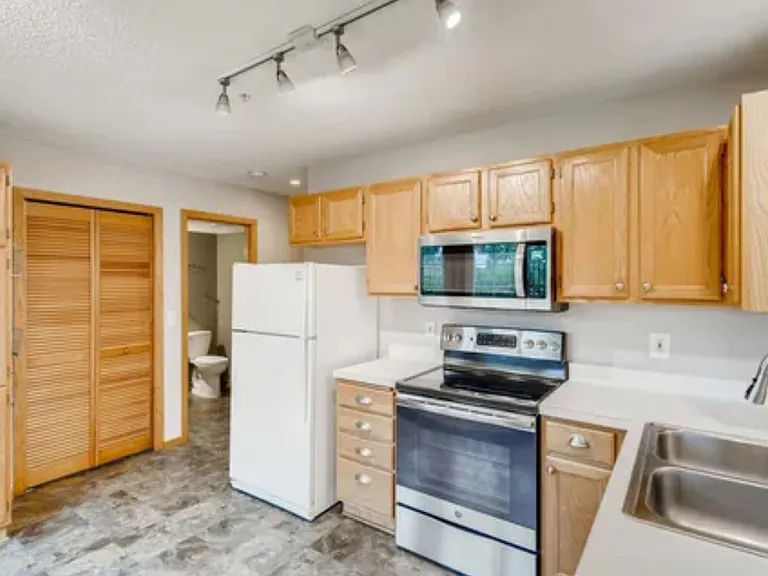 640 Knights Bridge Rd #640 — Photo 23
