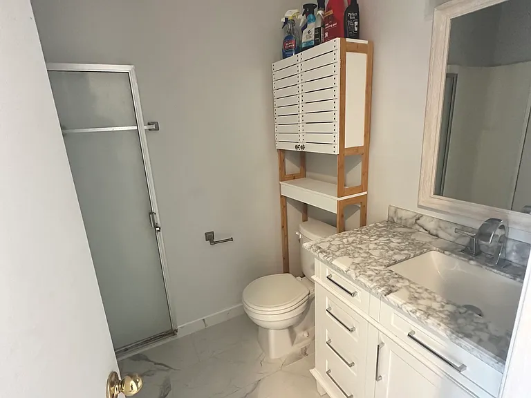 5950 Canterbury Dr — Photo 15