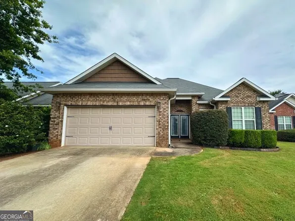 321 Manchester Ln, Byron, GA 31008