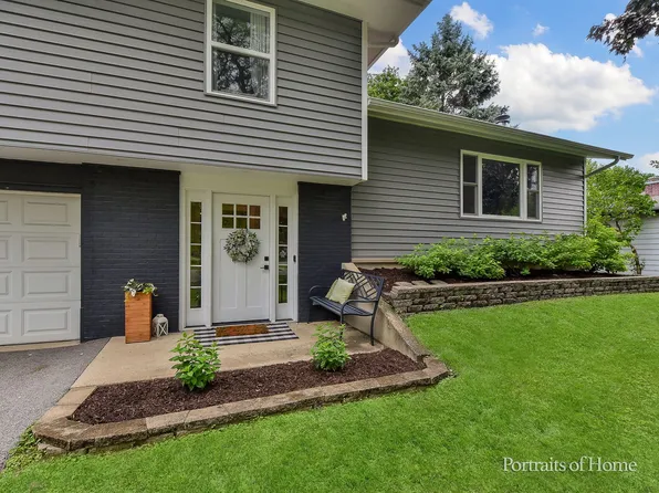 30W172 Claymore Ln, Naperville, IL 60563