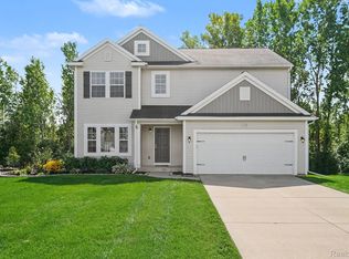 4430 Pebble Creek Blvd, Grand Blanc, MI 48439