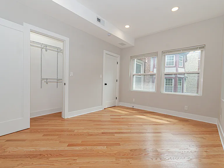 1450 W Fargo Ave #2F — Photo 11