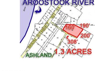 25 Church St, Sheridan, ME 04732