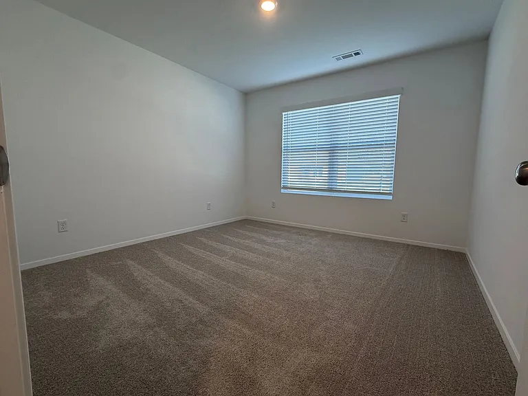 2720 Major St — Photo 12