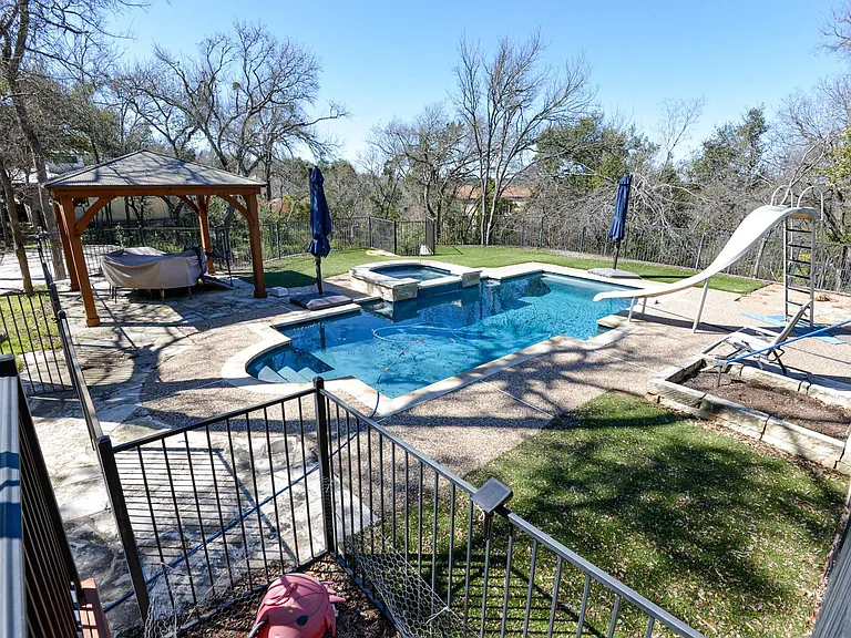 10710 D K Ranch Rd — Photo 28