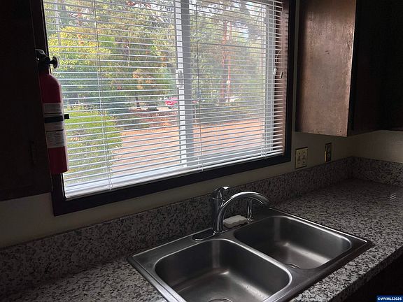 4th image of 3130 NW Walnut Blvd