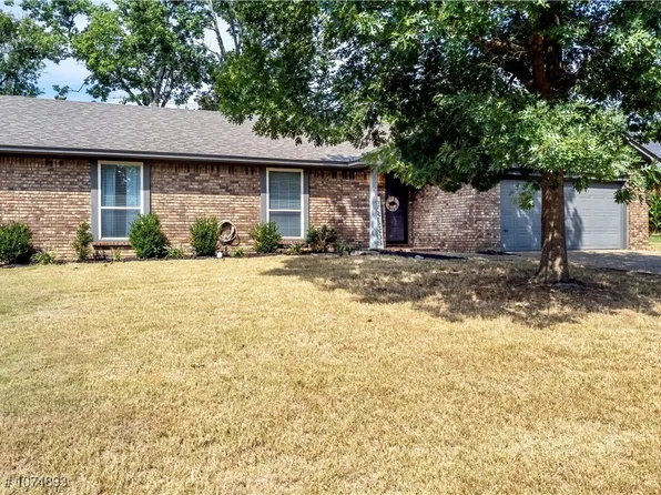 3226 S 54th St, Fort Smith, AR 72903