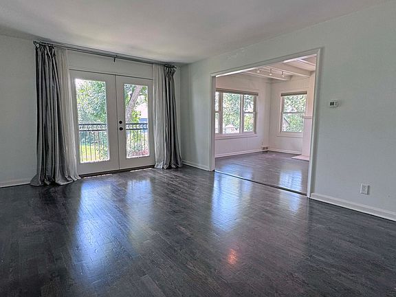 5th image of 4022 Burt St #4022