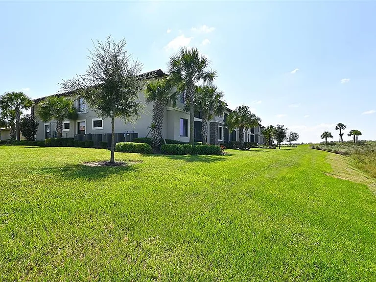 5567 Palmer Cir #104 — Photo 38
